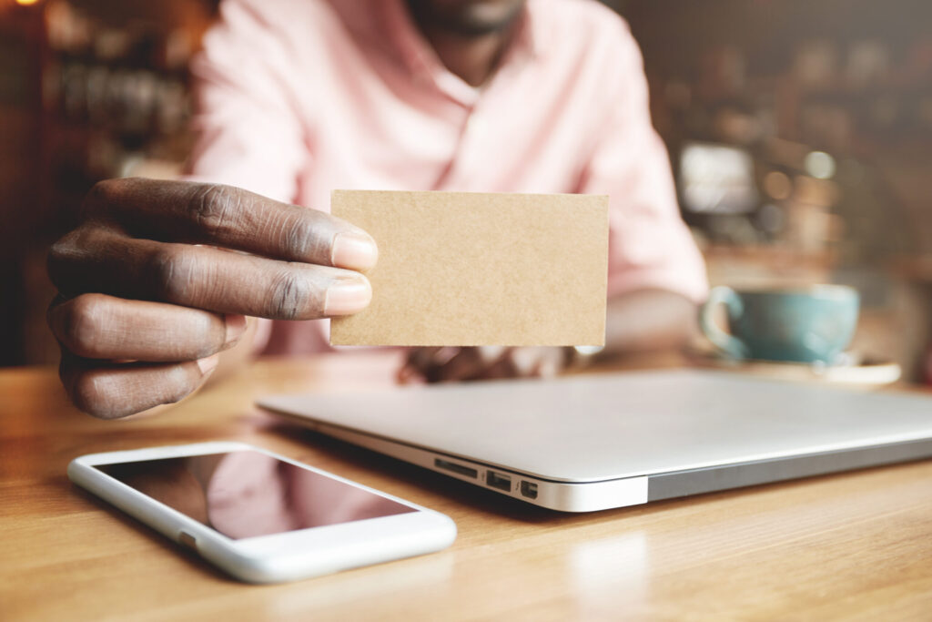 How to Track and Manage E-Gift Orders for a Seamless Experience